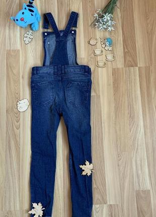 Фирменный джинсовый комбинезон pepperts малышке 6-7 лет состояние отличное2 фото