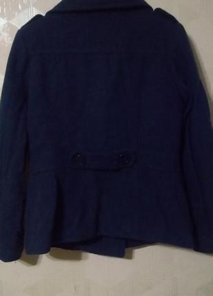 Короткое фиолетовое пальто h&м3 фото