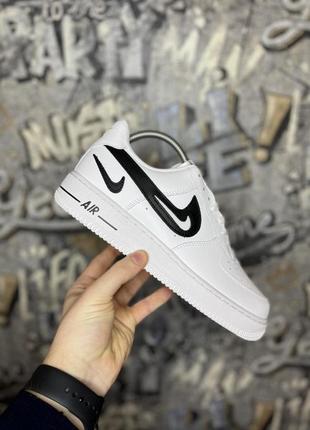 Мужские и женские кроссовки  tre nike air force 1 low '07 fm cut out swoosh white black