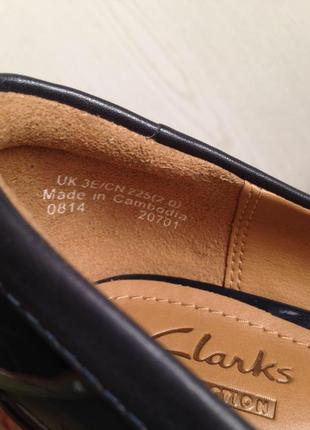 Фирменные синие туфли clarks на каблуке кожа+лак clarks5 фото