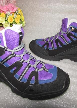 Удобные фирменные ботинки ~quechua~ р 35 /22 см3 фото