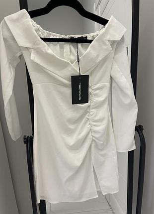 Очень актуальное роскошное платье