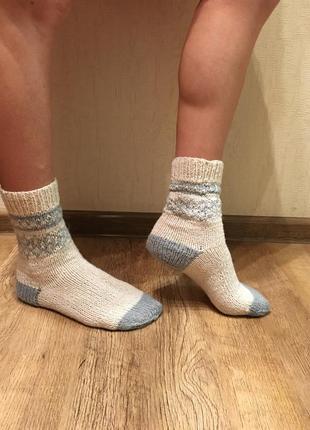 В'язані шкарпетки з натуральної вовни ручної роботи