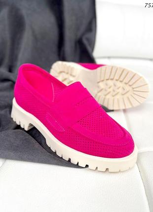 Шикарные натуральные лоферы с перфорацией