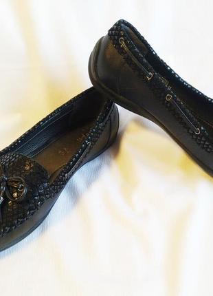 Туфлі жіночі шкіряні чорні мокасини footglove