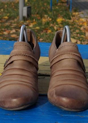 Жіночі  шкіряні туфлі, ботінки medicus6 фото