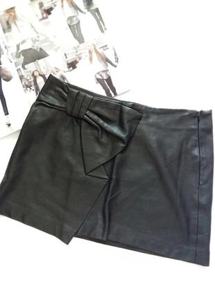 Черная юбка zara с бантом из экокожи2 фото