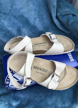 Birkenstock босоніжки. шкіра. оригінал