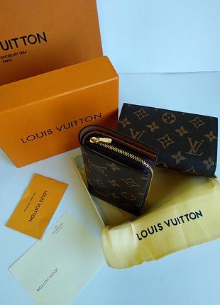 Брендовый маленький кошелек на кнопке