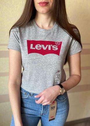 Футболка женская от levis