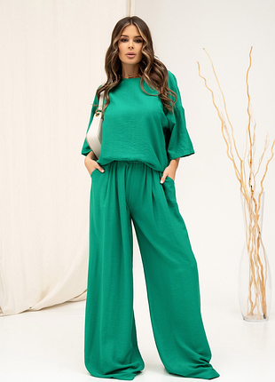 Льняной костюм с широкими брюками