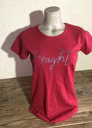 Жіноча футболка