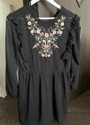 Платье zara с вышивкой