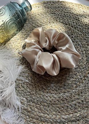 Атласна гумка для волосся