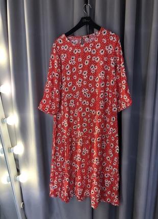 Ярусное платье-миди new look принт горошек и ромашки красное10 фото