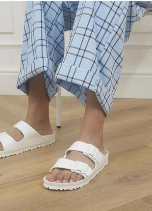 Легкие шлепанцы birkenstock