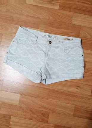 Джинсовые шорты с орнаментом zara 🌺