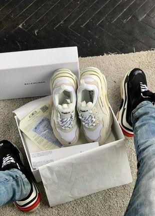 Женские кроссовки   balenciaga triple s v1 beige «black logo»