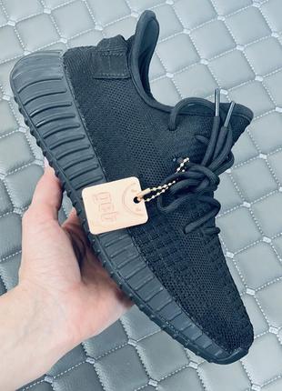 Adidas yeezy boost 350 v2 black кроссовки адидас изи буст 350 черные унисекс