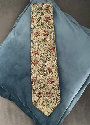 Очень красивый галстук