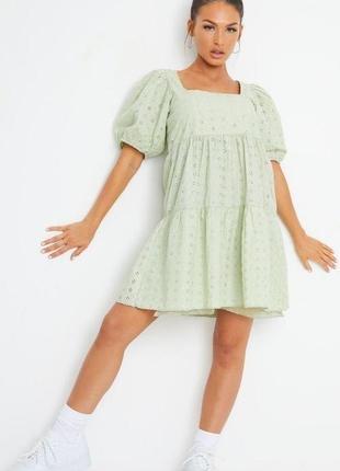 Ярусное пышное платье с вышивкой ришелье