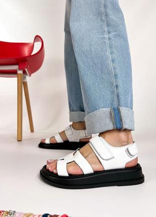 Босоніжки жіночі