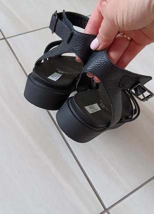 Кожаные новые сандалии босоножки10 фото