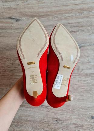 Червоні туфлі на каблуку minelli замшеві3 фото