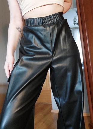 Кожаные брюки missguided