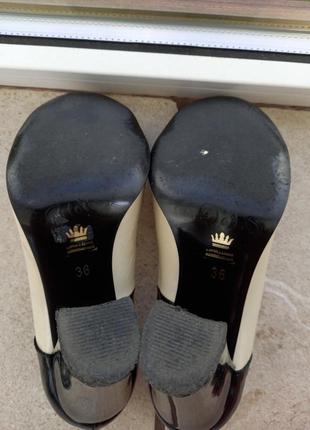Туфлі romagnoli чорні шкіряні бежеві лаковані на високому каблуці6 фото