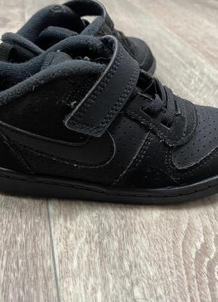 Кроссовки деткие  оригинал nike