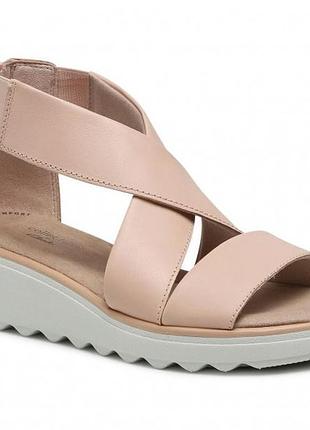 Р.37.5,38,39,39.5clarks жіночі шкіряні босоніжки оригінал