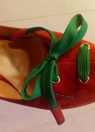 Модельные туфли из натуральной замши на высоком устойчивом каблуке мedea2 фото