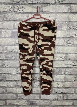 Чоловічі мужские штани камуфляж nike military camo adidas tech fleece puma kappa fred perry