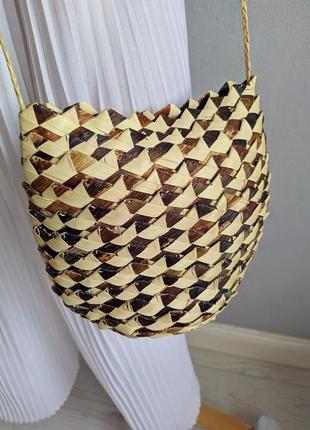 Плетена сумочка із соломи.1 фото