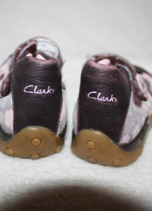 Стильні шкіряні туфлі фірми clarks розмір 4 і 1/2 (наш 20)4 фото