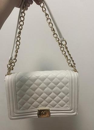 Сумка дуже стильна і якісна