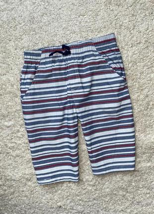 Летние шортики в отличном состоянии на 7-8 лет