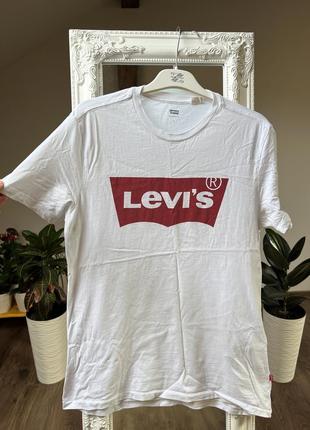 Белая футболка levi's м женская оригинальная футболка levi's белая с красным логотипом