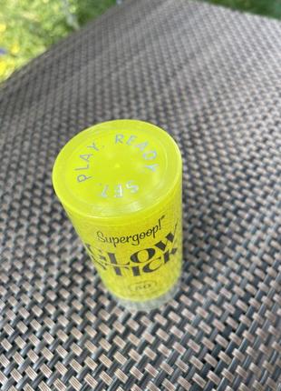 Сухое масло в створку для лица - supergoop - glow stick sunscreen spf 508 фото