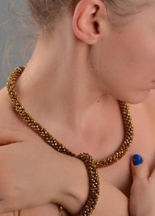 Набор украшений из хрустальных бусин, колье и браслет