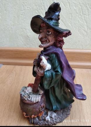 Статуэтка ведьма,баба яга хеллоуин2 фото
