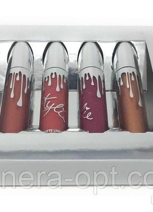 Набор помад kylie holiday edition lip kit 4 штуки2 фото