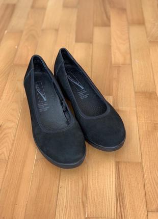 Женские замшевые туфли