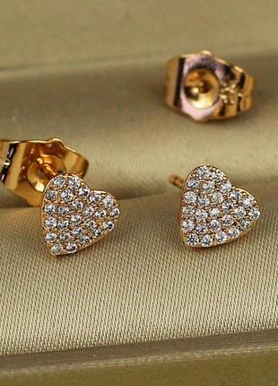 Серьги гвоздики xuping jewelry плоское сердечко из камешков 6 мм золотистые