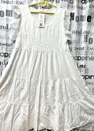 Платье белое, пудровое, 100% вискоза. италия4 фото