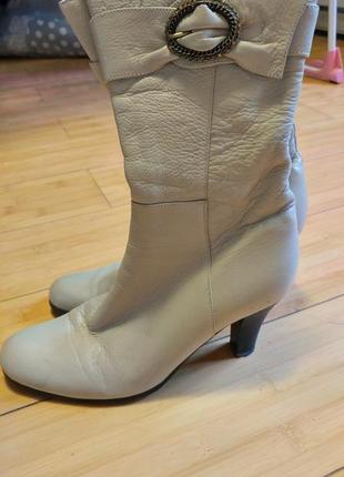 Шкіряні чоботи