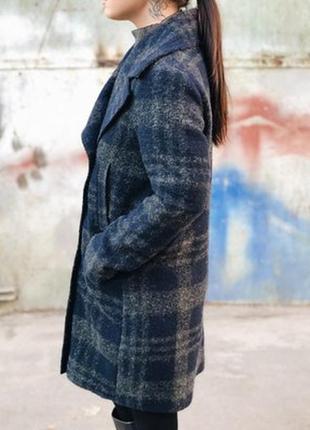 Фирменное базовое шерстяное пальто в стильную клетку2 фото