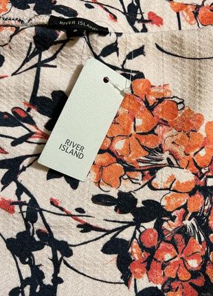 Спідниця в наявності.