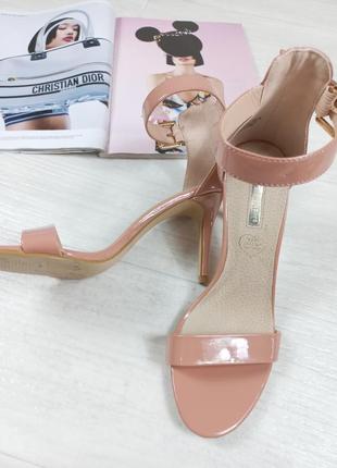Жіночі босоніжки primark